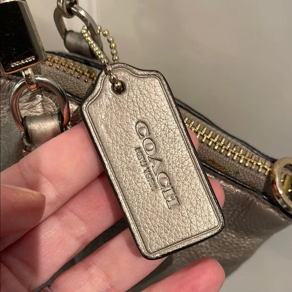 Coach Kelsey Bag in Metallic Gold - Picture 2 of 9